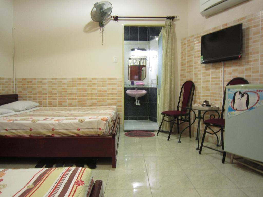 Timi Hotel Хошимин Экстерьер фото