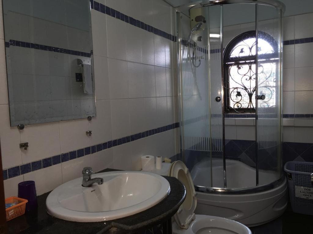 Timi Hotel Хошимин Экстерьер фото